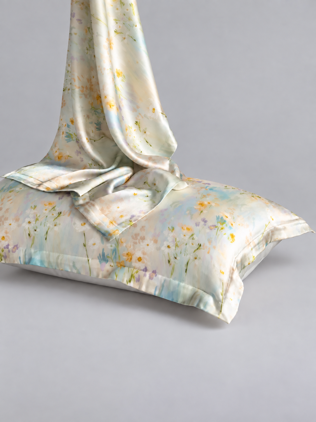 Éclat Mulberry Silk & Lyocell Pillowcase