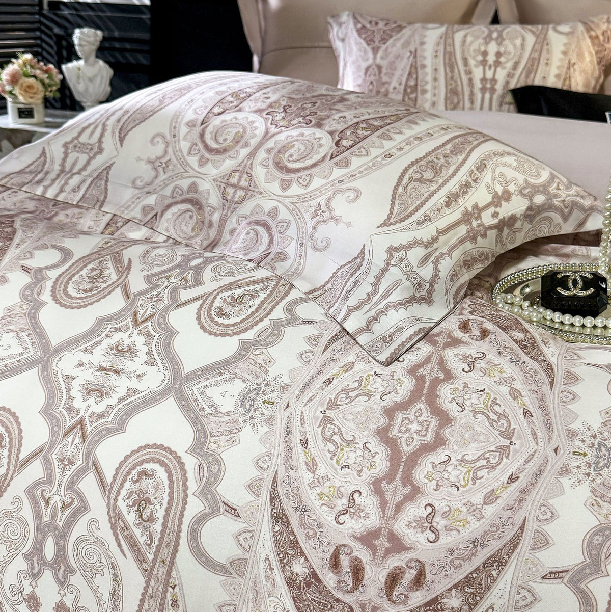 Évania 60z Lenzing TENCEL™ Four-Piece Bedding Set